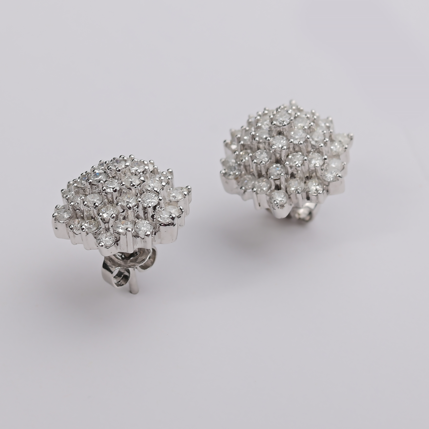 Picture of Stud Earrings